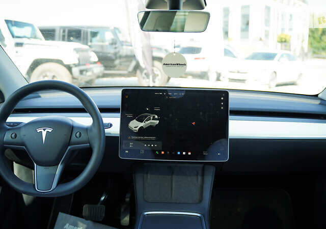 Белый Тесла Model Y, объемом двигателя 0 л и пробегом 30 тыс. км за 26900 $, фото 14 на Automoto.ua