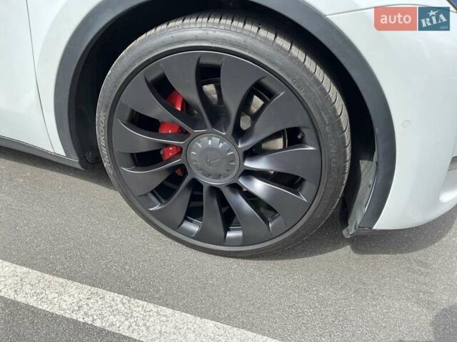 Белый Тесла Model Y, объемом двигателя 0 л и пробегом 132 тыс. км за 26200 $, фото 3 на Automoto.ua