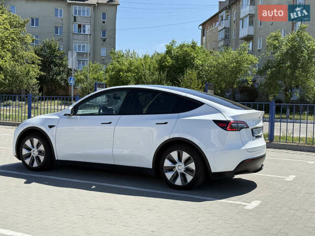 Белый Тесла Model Y, объемом двигателя 0 л и пробегом 110 тыс. км за 27750 $, фото 9 на Automoto.ua