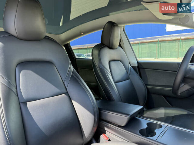 Белый Тесла Model Y, объемом двигателя 0 л и пробегом 110 тыс. км за 27750 $, фото 49 на Automoto.ua