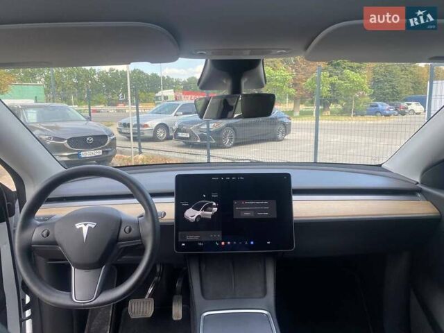 Білий Тесла Model Y, об'ємом двигуна 0 л та пробігом 61 тис. км за 23800 $, фото 14 на Automoto.ua