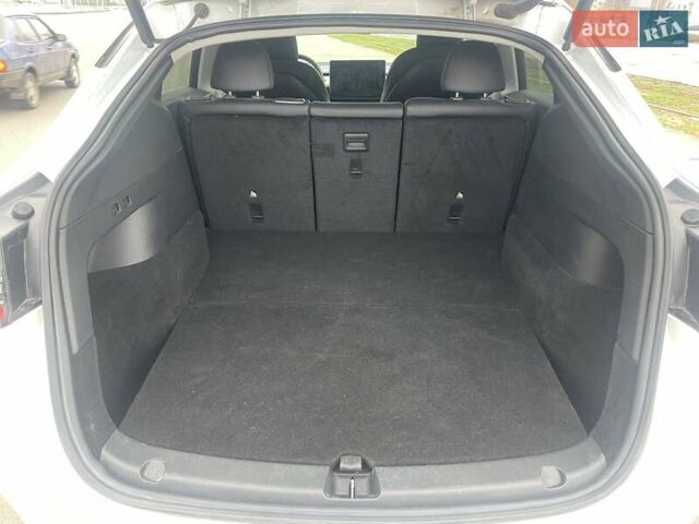 Білий Тесла Model Y, об'ємом двигуна 0 л та пробігом 49 тис. км за 26900 $, фото 8 на Automoto.ua