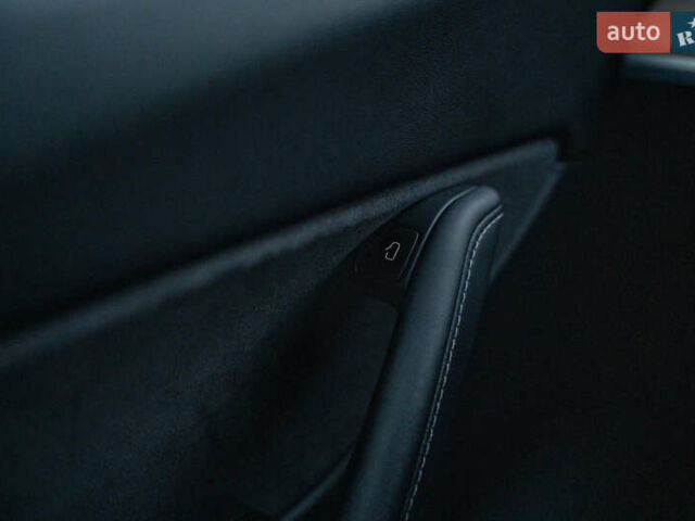 Белый Тесла Model Y, объемом двигателя 0 л и пробегом 69 тыс. км за 27500 $, фото 16 на Automoto.ua