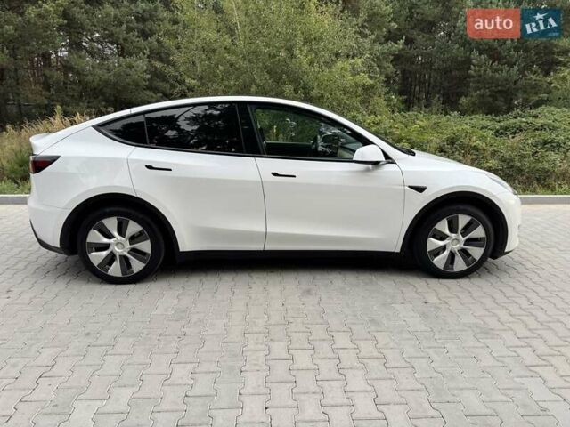 Тесла Model Y 2021 в Львове на Automoto.ua Белый Тесла Model Y, объемом двигателя 0 л и пробегом 102 тыс. км за 24500 $, фото 4 на Automoto.ua