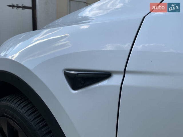 Белый Тесла Model Y, объемом двигателя 0 л и пробегом 52 тыс. км за 21900 $, фото 15 на Automoto.ua
