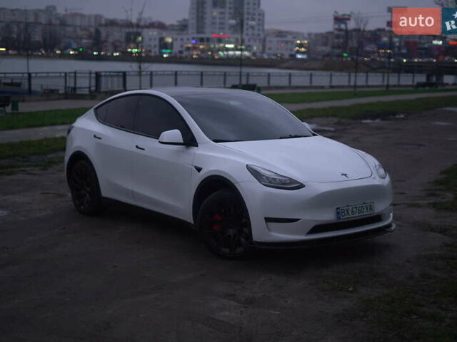 Білий Тесла Model Y, об'ємом двигуна 0 л та пробігом 66 тис. км за 23500 $, фото 34 на Automoto.ua