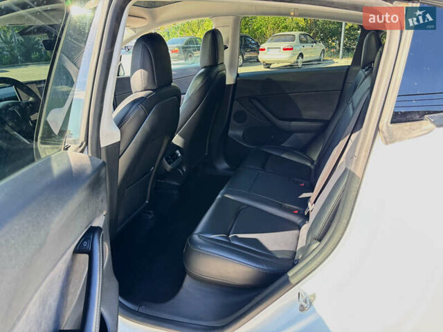 Белый Тесла Model Y, объемом двигателя 0 л и пробегом 86 тыс. км за 23999 $, фото 9 на Automoto.ua