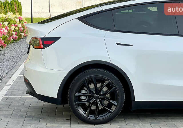 Белый Тесла Model Y, объемом двигателя 0 л и пробегом 67 тыс. км за 22800 $, фото 5 на Automoto.ua