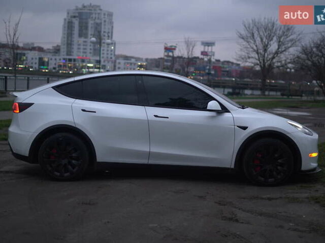 Білий Тесла Model Y, об'ємом двигуна 0 л та пробігом 66 тис. км за 23500 $, фото 5 на Automoto.ua
