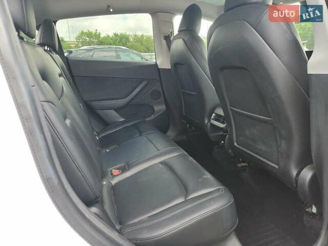 Білий Тесла Model Y, об'ємом двигуна 0 л та пробігом 104 тис. км за 10800 $, фото 9 на Automoto.ua