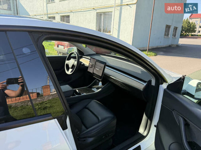 Білий Тесла Model Y, об'ємом двигуна 0 л та пробігом 134 тис. км за 20400 $, фото 10 на Automoto.ua