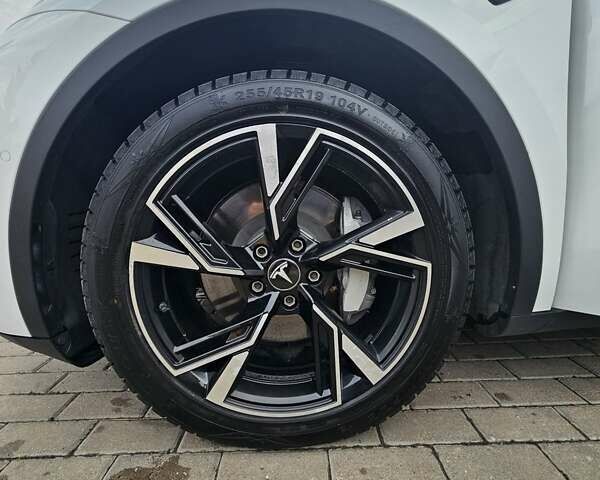 Тесла Model Y 2021 в Ровно на Automoto.ua Белый Тесла Model Y, объемом двигателя 0 л и пробегом 133 тыс. км за 22000 $, фото 37 на Automoto.ua