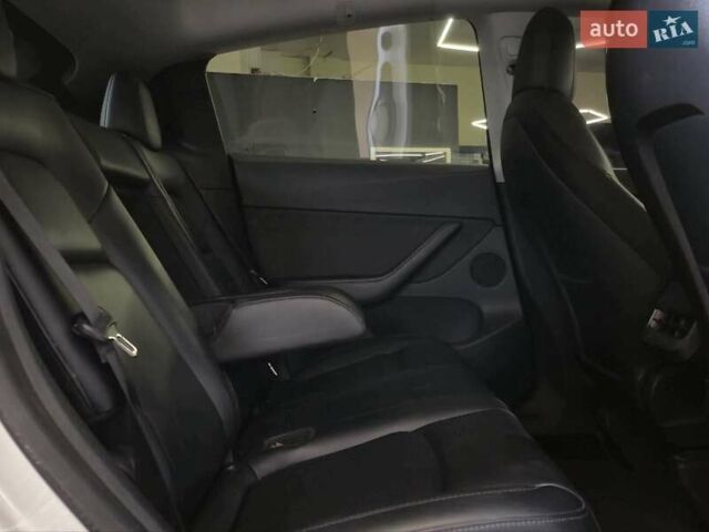 Белый Тесла Model Y, объемом двигателя 0 л и пробегом 58 тыс. км за 26999 $, фото 14 на Automoto.ua