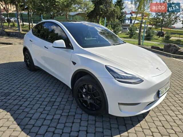 Белый Тесла Model Y, объемом двигателя 0 л и пробегом 109 тыс. км за 22000 $, фото 24 на Automoto.ua
