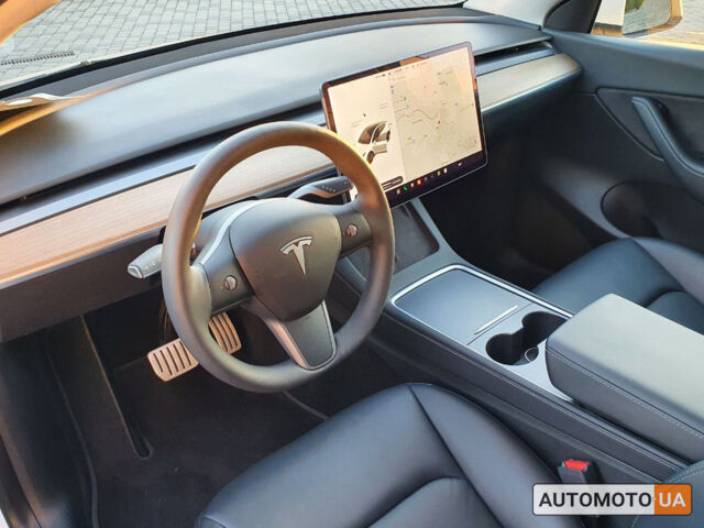 Белый Тесла Model Y, объемом двигателя 80 л и пробегом 21 тыс. км за 31500 $, фото 9 на Automoto.ua