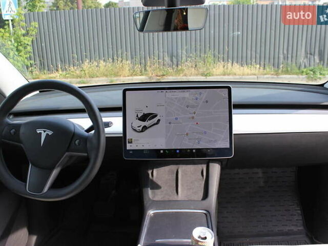 Белый Тесла Model Y, объемом двигателя 0 л и пробегом 67 тыс. км за 27000 $, фото 11 на Automoto.ua
