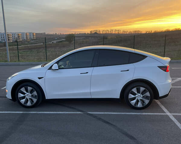 Белый Тесла Model Y, объемом двигателя 0 л и пробегом 76 тыс. км за 23400 $, фото 5 на Automoto.ua