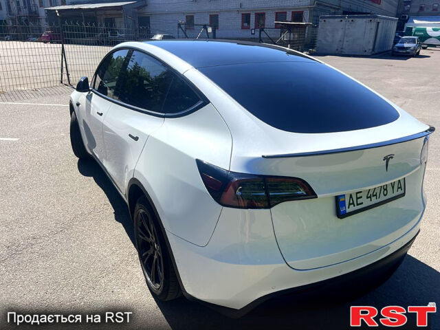 Белый Тесла Model Y, объемом двигателя 0 л и пробегом 63 тыс. км за 26500 $, фото 3 на Automoto.ua