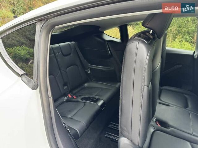 Тесла Model Y 2021 в Львове на Automoto.ua Белый Тесла Model Y, объемом двигателя 0 л и пробегом 102 тыс. км за 24500 $, фото 18 на Automoto.ua