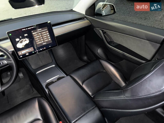 Белый Тесла Model Y, объемом двигателя 0 л и пробегом 128 тыс. км за 22600 $, фото 56 на Automoto.ua