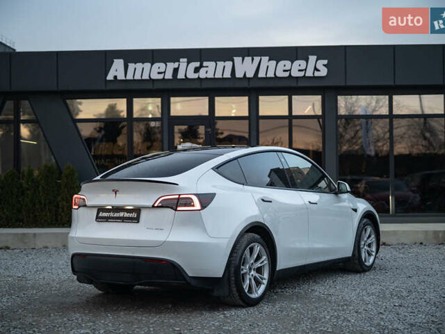 Белый Тесла Model Y, объемом двигателя 0 л и пробегом 69 тыс. км за 27500 $, фото 4 на Automoto.ua