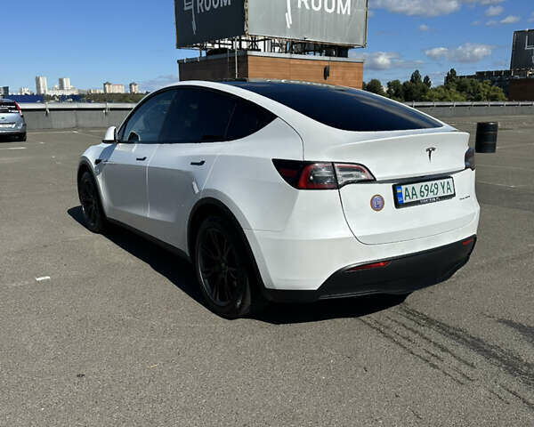 Тесла Model Y 2021 в Киеве на Automoto.ua Белый Тесла Model Y, объемом двигателя 0 л и пробегом 117 тыс. км за 35000 $, фото 5 на Automoto.ua