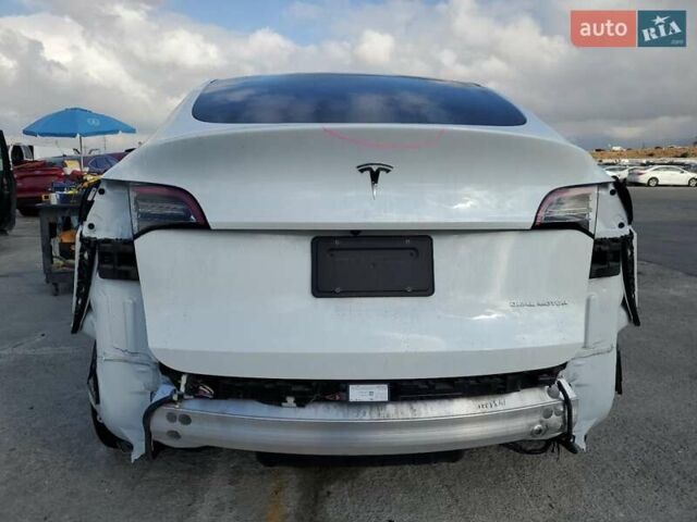 Белый Тесла Model Y, объемом двигателя 0 л и пробегом 43 тыс. км за 10000 $, фото 5 на Automoto.ua
