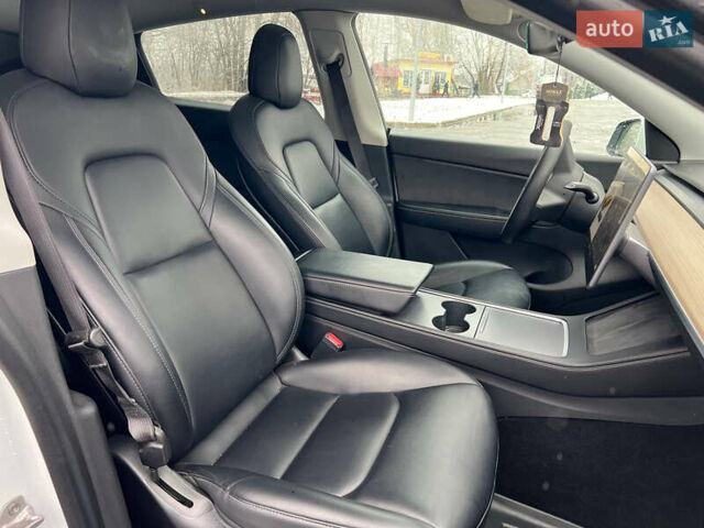 Білий Тесла Model Y, об'ємом двигуна 0 л та пробігом 88 тис. км за 24900 $, фото 31 на Automoto.ua