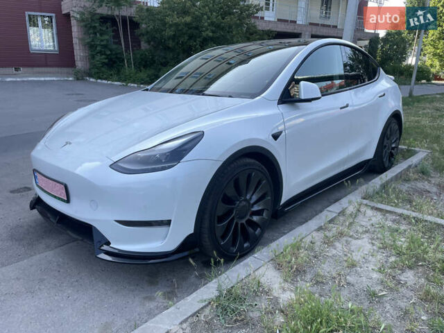 Белый Тесла Model Y, объемом двигателя 0 л и пробегом 68 тыс. км за 36000 $, фото 3 на Automoto.ua