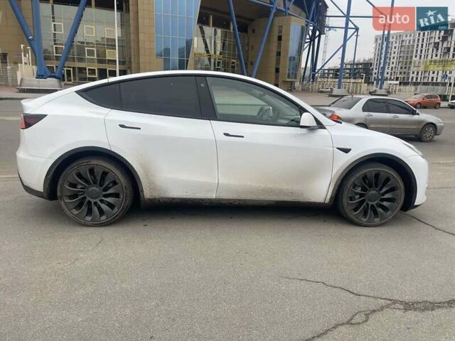 Білий Тесла Model Y, об'ємом двигуна 0 л та пробігом 49 тис. км за 26900 $, фото 6 на Automoto.ua