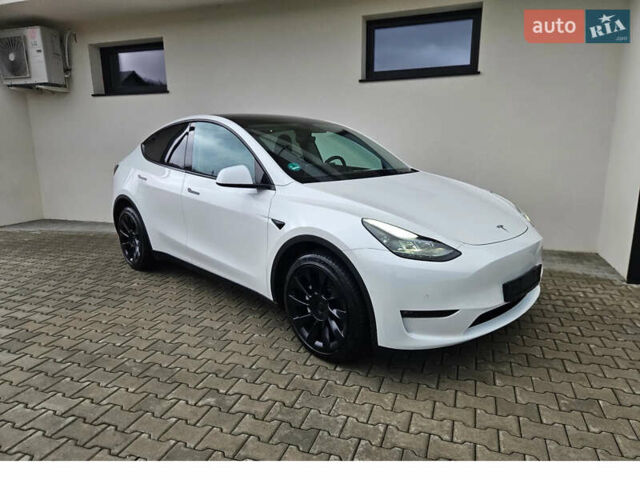 Белый Тесла Model Y, объемом двигателя 0 л и пробегом 212 тыс. км за 17100 $, фото 3 на Automoto.ua