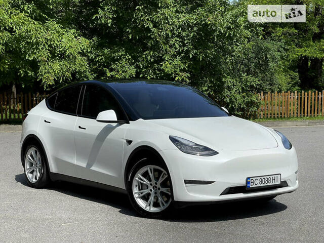 Білий Тесла Model Y, об'ємом двигуна 0 л та пробігом 31 тис. км за 34500 $, фото 2 на Automoto.ua