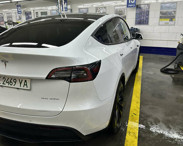 Білий Тесла Model Y, об'ємом двигуна 0 л та пробігом 75 тис. км за 21000 $, фото 4 на Automoto.ua