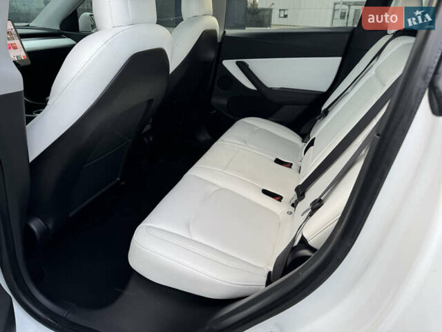 Білий Тесла Model Y, об'ємом двигуна 0 л та пробігом 83 тис. км за 24500 $, фото 14 на Automoto.ua