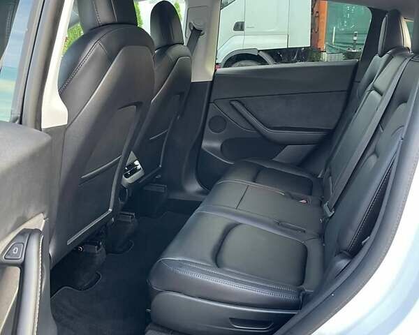Белый Тесла Model Y, объемом двигателя 0 л и пробегом 16 тыс. км за 29900 $, фото 20 на Automoto.ua