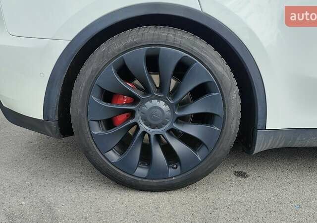 Белый Тесла Model Y, объемом двигателя 0 л и пробегом 91 тыс. км за 26900 $, фото 16 на Automoto.ua