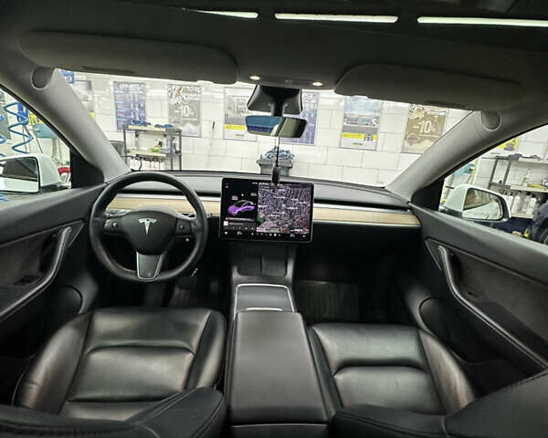 Білий Тесла Model Y, об'ємом двигуна 0 л та пробігом 75 тис. км за 21000 $, фото 11 на Automoto.ua