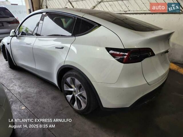 Білий Тесла Model Y, об'ємом двигуна 0 л та пробігом 84 тис. км за 15800 $, фото 8 на Automoto.ua