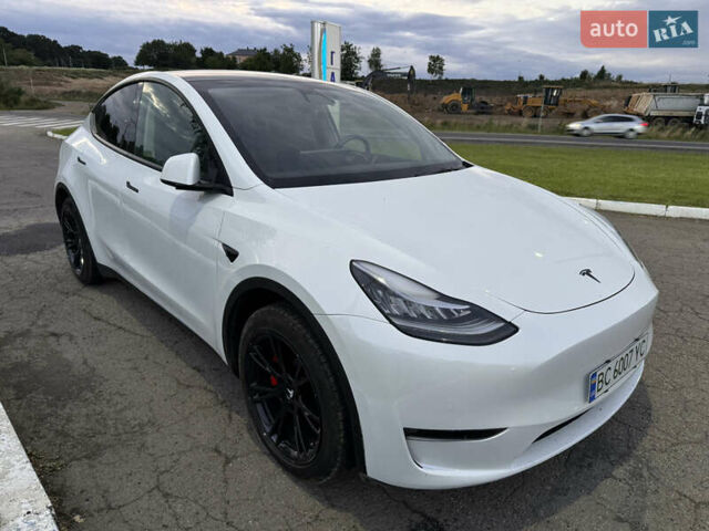 Белый Тесла Model Y, объемом двигателя 0 л и пробегом 79 тыс. км за 27899 $, фото 1 на Automoto.ua