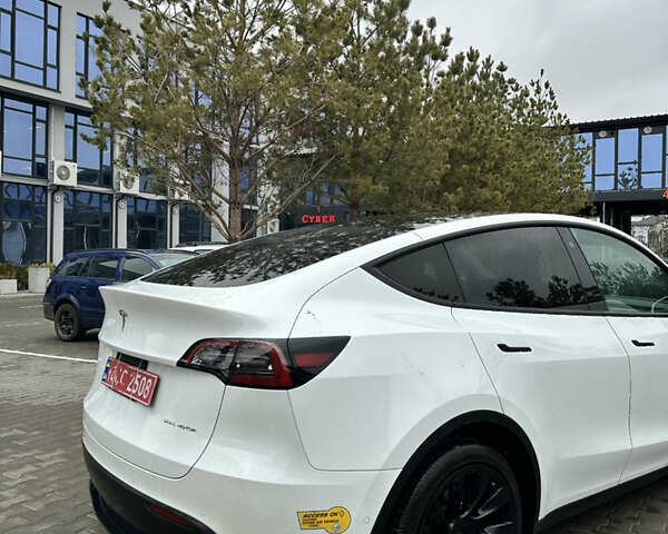 Белый Тесла Model Y, объемом двигателя 0 л и пробегом 79 тыс. км за 25500 $, фото 18 на Automoto.ua