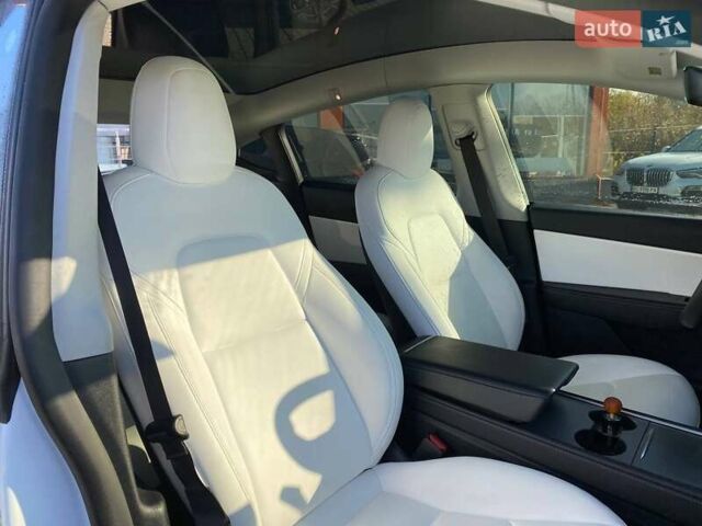 Білий Тесла Model Y, об'ємом двигуна 0 л та пробігом 54 тис. км за 21900 $, фото 22 на Automoto.ua