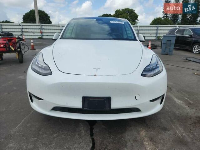 Білий Тесла Model Y, об'ємом двигуна 0 л та пробігом 104 тис. км за 10800 $, фото 4 на Automoto.ua