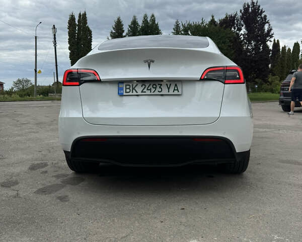 Белый Тесла Model Y, объемом двигателя 0 л и пробегом 128 тыс. км за 24999 $, фото 4 на Automoto.ua