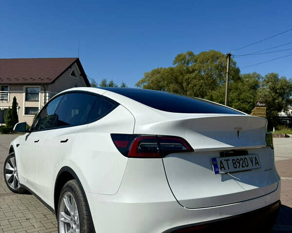 Белый Тесла Model Y, объемом двигателя 0 л и пробегом 19 тыс. км за 26500 $, фото 5 на Automoto.ua