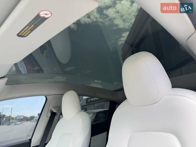Белый Тесла Model Y, объемом двигателя 0 л и пробегом 34 тыс. км за 31999 $, фото 12 на Automoto.ua