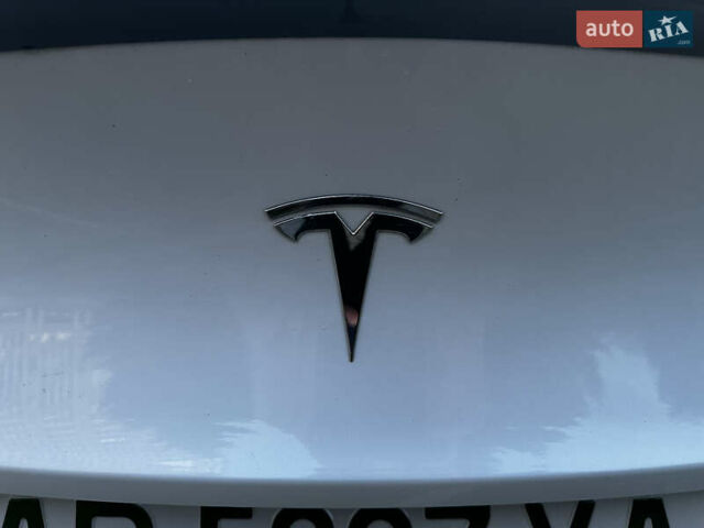 Белый Тесла Model Y, объемом двигателя 0 л и пробегом 55 тыс. км за 25450 $, фото 33 на Automoto.ua