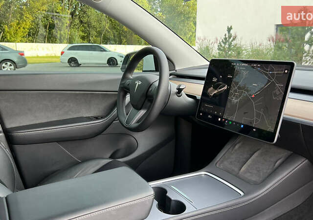 Тесла Model Y 2021 в Луцке на Automoto.ua Белый Тесла Model Y, объемом двигателя 0 л и пробегом 69 тыс. км за 22400 $, фото 15 на Automoto.ua