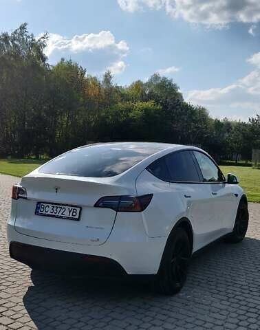 Белый Тесла Model Y, объемом двигателя 0 л и пробегом 41 тыс. км за 36500 $, фото 1 на Automoto.ua