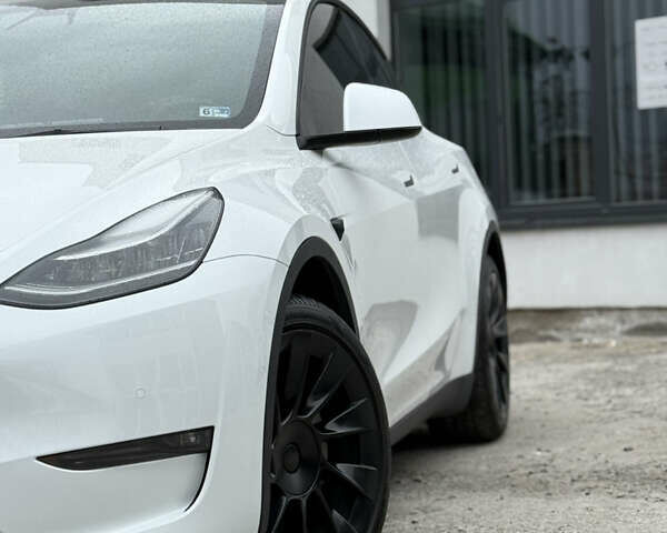 Белый Тесла Model Y, объемом двигателя 0 л и пробегом 77 тыс. км за 24200 $, фото 9 на Automoto.ua