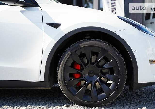 Белый Тесла Model Y, объемом двигателя 0 л и пробегом 30 тыс. км за 26900 $, фото 9 на Automoto.ua